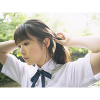 乃木坂46・小川彩、“美少女感”あるれる制服ショット！『B.L.T. SUMMER CANDY』表紙カット公開 画像
