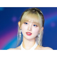 森に舞い降りた“妖精”？IVE・ガウル、神秘的なビジュアルが「異次元」と話題【PHOTO】 画像