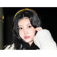 ILLIT・ウォンヒ、“そばかすメイク”で魅せたアンニュイな表情「上目遣いは反則…」【PHOTO】 画像