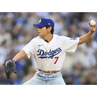 BTS・V、ドジャース始球式で豪快な左腕ピッチング！完璧投球にファン騒然「本番に強すぎ」「こっちが緊張した」 画像