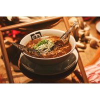 秋刀魚を一匹丸ごと“ラーメン”に！？牛角の「秋の大収穫祭」新メニューを一足早く実食レポ！ 画像