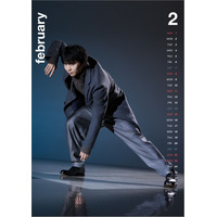 羽生結弦、躍動感あふれるポージングも収録！2026年版カレンダーの中面デザイン公開 画像
