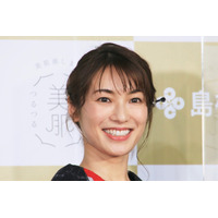 内山理名、第一子出産を報告！夫・吉田栄作もコメント「56才の新米パパ、オールドルーキーです笑」 画像