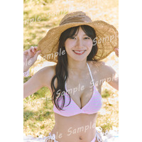 日向坂46・河田陽菜、ビキニ姿でピクニック！2nd写真集“未収録カット”の特典ポスター公開 画像