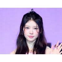 「天使」ILLIT・モカ、『下妻物語』の深田恭子に変身!?愛らしさMAXのロリータファッション【PHOTO】 画像