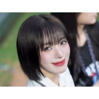 ショーパンからのぞく“女神の太もも”！韓国美女チアのきらめく制服笑顔「RAKUTEN NONSTOP!!」【PHOTO】 画像