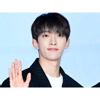 大谷翔平グッズに夢中？SEVENTEEN・ドギョム、ファン心溢れる“LAドジャース愛”SHOTに反響【PHOTO】 画像