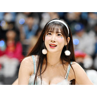 “美太もも”を大胆に丸見せ…韓国プロ野球チア、超ミニ短パンのプライベートSHOTで視線強奪【PHOTO】 画像