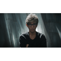 木村拓哉、OWNDAYSアンバサダー就任！新CMでCGなしの“黒い涙”を披露 画像