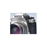 ペンタックス、デジタル一眼レフ「K-7」にシルバー仕上げの限定モデル 画像