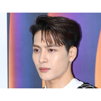 GOT7・ジャクソン、嵐・松本潤との豪華2SHOT公開！東京で多数の著名人と交流「どういう世界線」【PHOTO】 画像