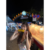 白間美瑠、写真集ロケ地のオフショットを大量公開「ベトナムの夜は、カラフルでキラキラしていて素敵」 画像