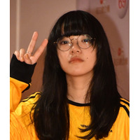 あいみょん、メジャーデビュー9周年を報告！ショートカット姿になった新ビジュアルに反響 画像