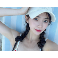 直視できません…韓国チアガール、美肩も美背中もあらわな大胆プライベートSHOTに「真の女神」の声【PHOTO】 画像