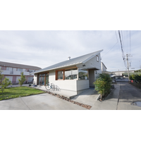 建築家が自宅を実験台に！予算1800万円で実現した“ほとんど壁のない”ローコストハウス『住人十色』 画像