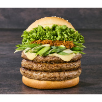 黒毛和牛パティを贅沢3枚重ね！フレッシュネスバーガー、「九条ネギと西京味噌バーガー」パティ増量して17日より販売 画像