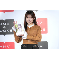 矢吹奈子、新作カレンダーは「自然」がテーマ！「“熊よけ”の鈴を持ちながら撮影しました」 画像