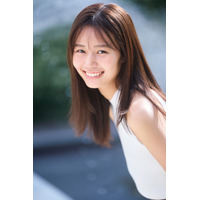 「サンデーモーニング」キャスター・杉浦みずき、ノースリーブ衣装で笑顔きらめくグラビア！ 画像