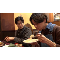 King & Prince・永瀬廉、『バナナマンのせっかくグルメ!!』初登場で“驚異の食べっぷり”！鈴木亮平と群馬・高崎でグルメ探し 画像