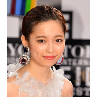 島崎遥香、名前も知らないおじさんから恐怖のプロポーズ「一緒に住む前提で話が進んでた」 画像