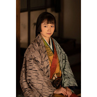 大河ドラマ『豊臣兄弟！』宮﨑あおい、兄・信長役の小栗旬との距離感に変化「撮影を重ねていくうちに自然ときょうだいとしていられるように」 画像