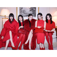 ILLIT、パリ・ファッションウィークを席巻！真っ赤な衣装をまとい“トレンドアイコン”の真価を証明 画像