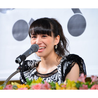 Perfume・あ～ちゃん、西脇彩華と“鬼”になりきり姉妹ショット！ファン「こんなかわいい鬼ならうちに来てほしい」 画像