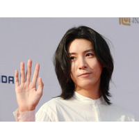 綾瀬はるかとの熱愛説で話題を集めた韓国俳優、田舎の美容師に転落？ ギャップある姿に反響 画像