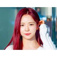 「内臓どこ？」NiziU・マヤ、“極薄ウエスト”公開！異次元シルエットに衝撃の声 画像