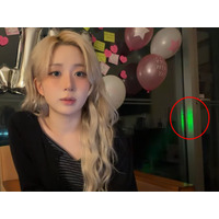 誕生日配信中にレーザー被害に遭ったNMIXXヘウォン、ファンも「度を越えたいたずら」と憤慨 画像