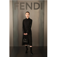 清原果耶、HANA・YURIら豪華ゲストがFENDIコレクションに来場！シックな装いで魅了 画像
