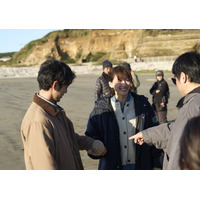 綾瀬はるか「良一（妻夫木聡）としゃべっていると自然と涙が出ちゃう」『人はなぜラブレターを書くのか』感涙シーン＆メイキングカット公開 画像