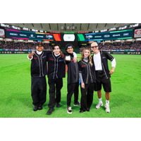 「ONE PIECE」実写版キャスト5人が東京ドームで始球式！イニャキ・ゴドイの豪快投球に新田真剣佑「まさにルフィみたい」 画像