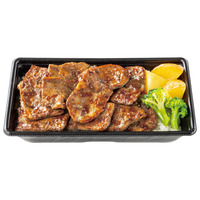 オリジナルスパイスで肉の旨味が引き立つ！ほっともっと、「新・ビーフカットステーキ重」18日より販売 画像