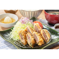 大戸屋、春限定メニュー人気No.1の「鰹の梅はさみ揚げ」13日より販売！ 画像