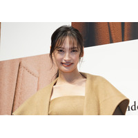 大政絢、タイトなピラティスウェア姿公開！引き締まった美ボディに反響 画像