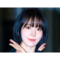 「綺麗すぎて失神…」LE SSERAFIM・宮脇咲良、袖なしニット姿で放つ“大人の色香”にファン悶絶 画像