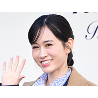 日本は卒業後に脱ぎ、韓国は現役で脱ぐ？前田敦子の写真集で浮かび上がった“日韓アイドル文化”の真逆な構造 画像