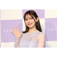 後藤真希、大胆胸元ざっくり＆オフショル純白ドレス披露！ 画像