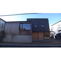 北向き×大通り沿いの弱点をアイデアで克服！利便性とコスパを追求した建築士夫婦の家『住人十色』 画像