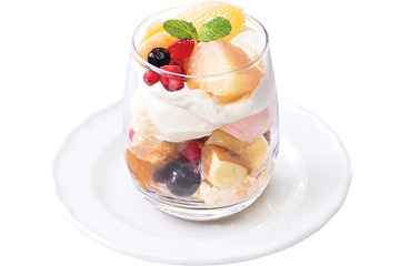 ジョリーパスタ、白桃が主役の“春のドルチェ”3品を23日から展開！ 画像