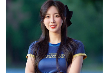 「半分以上出ているよ」驚きの“ひもドレス”でディナーを堪能、韓国美女チアのゴージャスな近況に反響 画像