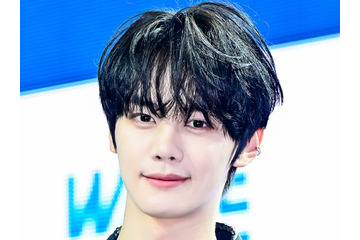 ZB1キム・ギュビン、“ほぼ脚”レベルの異次元スタイル披露！日本語メッセージにファン感涙 画像