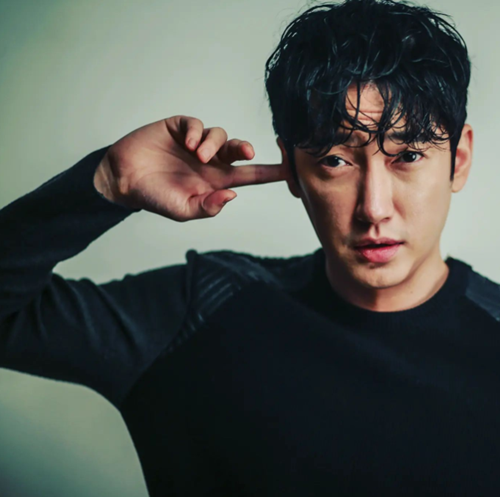 イ・サンボさん