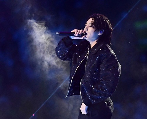 開会式に出演したJUNG KOOK