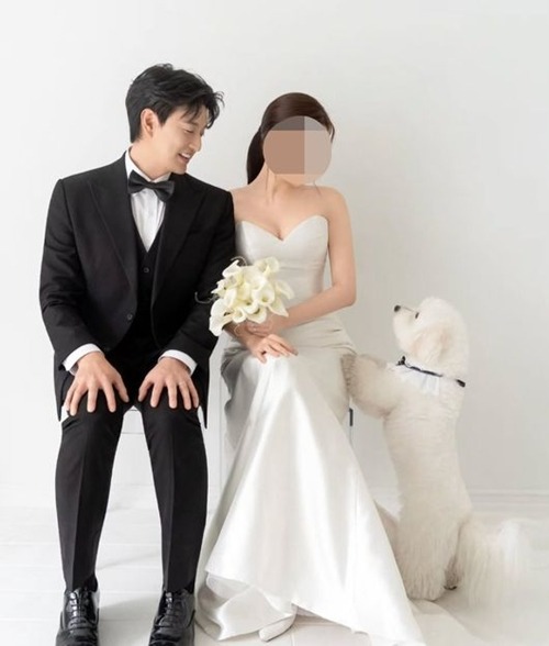 イライと婚約者