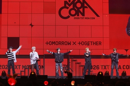 TOMORROW X TOGETHER