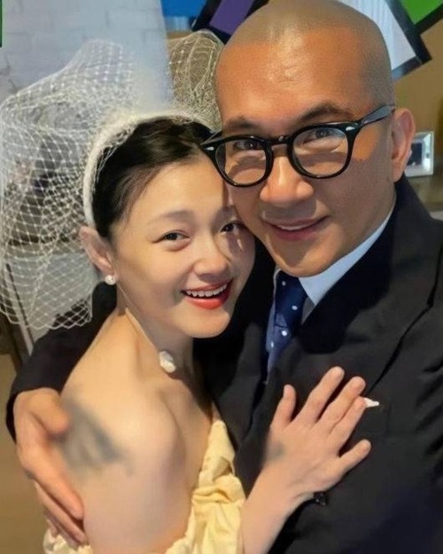 バービィー・スーさん(左)とク・ジュンヨプ