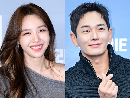 パン・ミナ（左）とオン・ジュワン