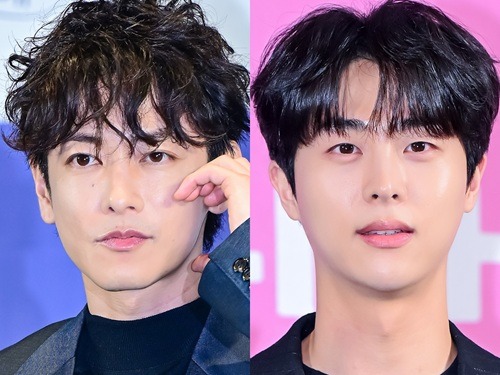 佐藤健(左)とキム・ムジュン